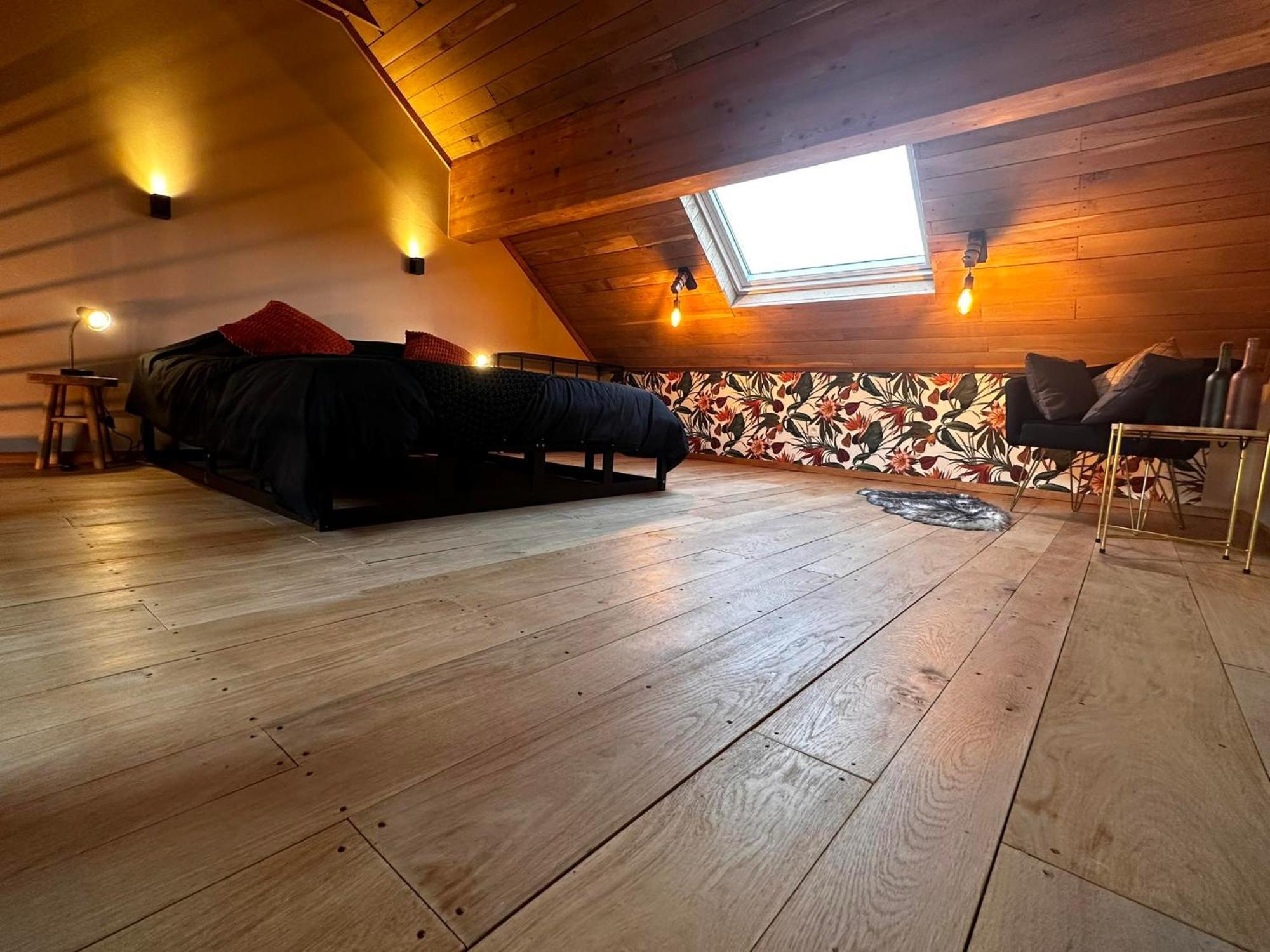 Hour House - Esc'Appart Houyet Buitenkant foto